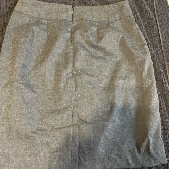 Banana Republic Skirt - Picture 3 of 4